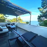 Nautilus-Bay Holiday Home With 5 Rooms, On The Beach, For 2-9 Persons