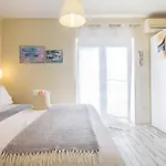 Lunarta Apartments