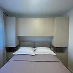 Neri