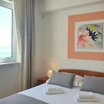 Sunset Split Rooms