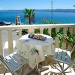 Apartment Riva Mare With Sea View In The Center