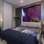 Spacious Luxury Apartment With Sea View