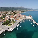 Family Friendly House With A Swimming Pool Kastel Novi, Kastela - 19116