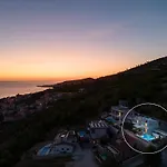 Villa Allegra With 32Msq Heated Pool, 300M Far From Sandy Beaches, Open Sea View