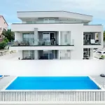 Villa Apartment 24 C