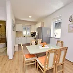 Apartment Baba Nevenka - Mka526 By Interhome