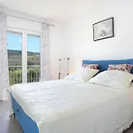 Apartments With A Parking Space Slatine, Ciovo - 2566