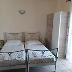 Apartments By The Sea Seget Vranjica, Trogir - 1051