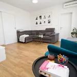 Apartmani Leo-Marin