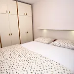 Cosy Apartment Near City Centar And Sea- Marina, Omis