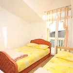 Apartments By The Sea Kastel Kambelovac, Kastela - 8627