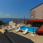 Zina Apartmants