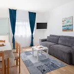 Magnolia Center Apartments