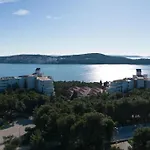 Sky High Sea View Lux Apartment