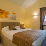 1 Bedroom Awesome Apartment In Okrug Donji