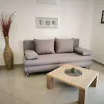 Hektorovic Poolside Apartments