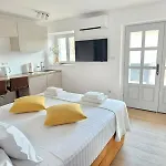 Hedonist Hvar With Jacuzzi