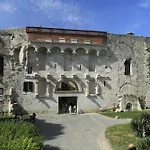 Luci Luxury Retreat