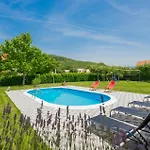 Amazing Home In Glavina Donja With Kitchen
