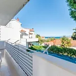 Apartment Mia-Three Bedroom Apartment With Sea View Terrace