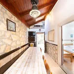 House Linker