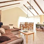 Amazing Home In Vojnic Sinjski With Sauna