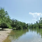 Gorgeous Home In Zrnovnica-Split With Sauna