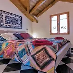 5 Bedroom Stunning Home In Milna