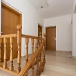 Stunning Home In Srinjine With Jacuzzi