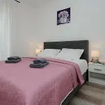 Beautiful Home In Zagvozd