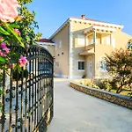 Awesome Home In Kastel Sucurac