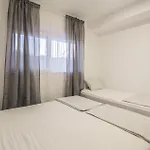 Gorgeous Apartment In Okrug Gornji With Wifi