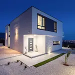 Amazing Home In Klis With Jacuzzi