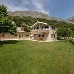Nice Home In Solin With Wifi