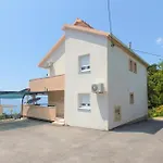 2 Bedroom Lovely Apartment In Suhi Potok