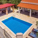 Nice Home In Zrnovnica With Heated Swimming Pool