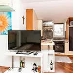 Gorgeous Home In Seget Donji With Wifi