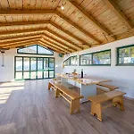 Gorgeous Home In Dugopolje With Kitchen