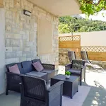 Cozy Apartment In Omis With Wifi