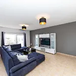 Exquisite Spacious Villa Bufaline With Pool And Gym