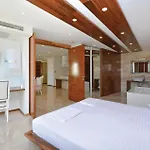 Beautiful Home In Podstrana With Wifi