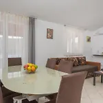 Apartments Iva