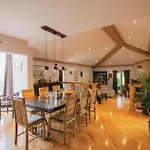 Cozy Home In Grubine With Outdoor Swimming Pool