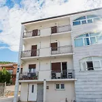 2 Bedroom Stunning Apartment In Slatine