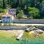 Villa Aquamarine