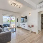 Luxury Apartment With Jacuzzi In Trogir