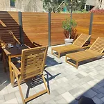 Tonina - House With Terrace, Jacuzzi, Free Parking