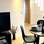 Brand New Apartment Mara