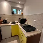 Apartmani Maja