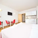 Apartment Mira-1 By Interhome
